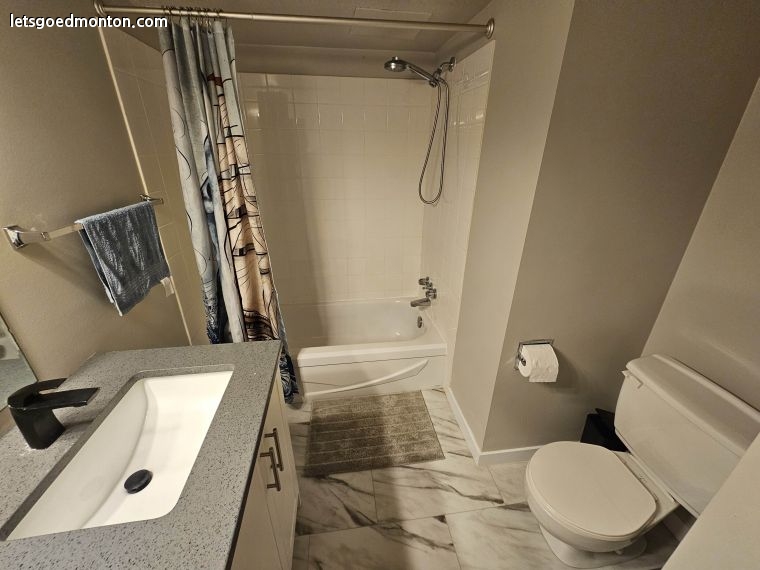 room2.jpg