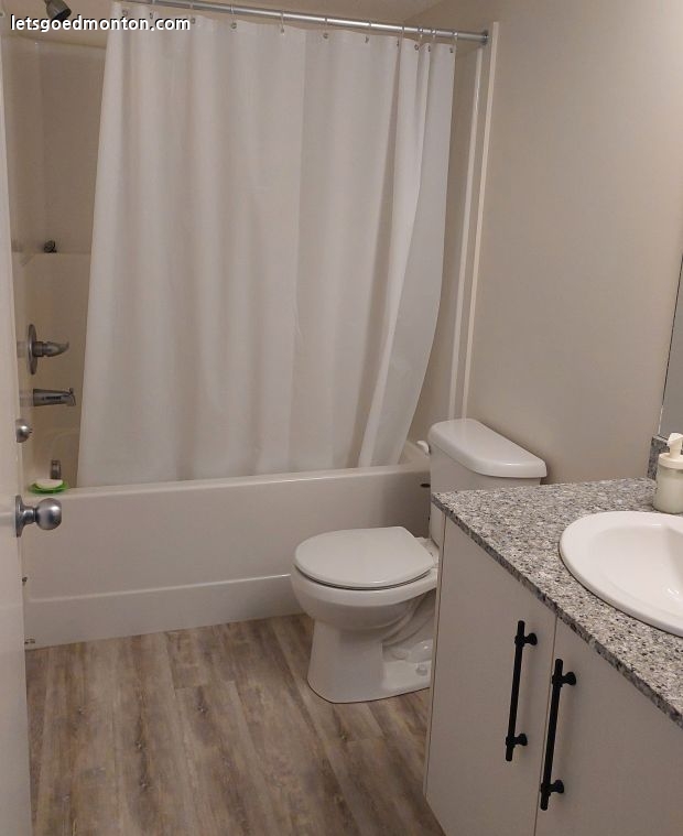 20250811_150323 Bathroom.jpg